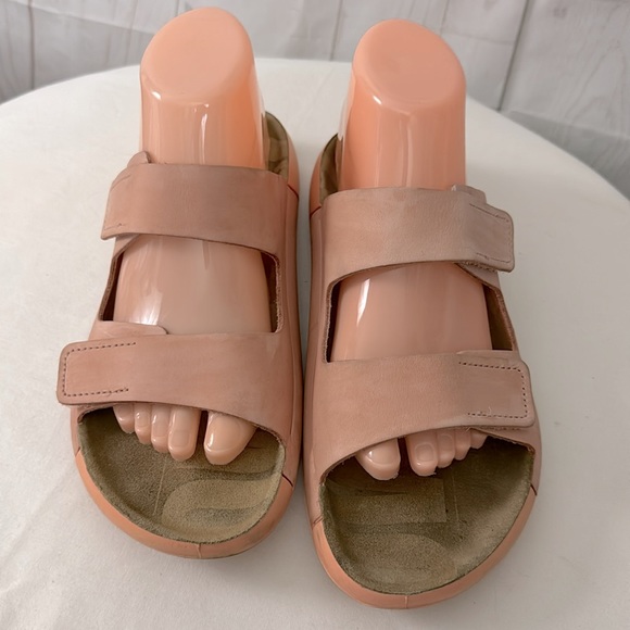 Ecco Size 40 US 9.5-10 2nd Cozmo Fluidform Slip on Pinky-Peach Sandals - Picture 3 of 10